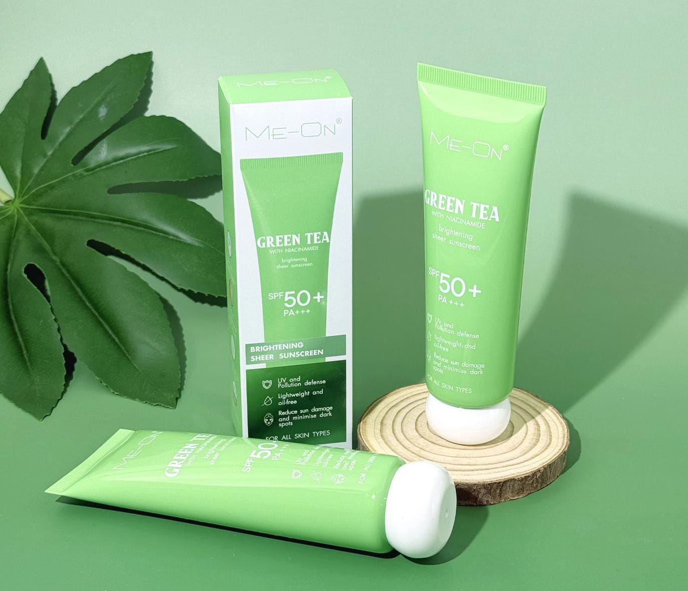 ME-ON DE-TAN Brightening Sun Screen Green Tea With Nacinamide SPF 50+
